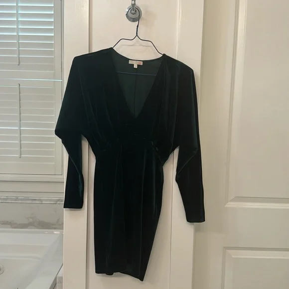 gianni bini green velvet dress Miss Circle Women Zenaida Emerald Green Cutout High Slit Velvet Gown main image 0